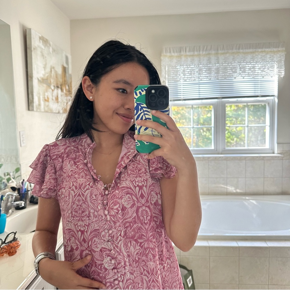 Unbranded Pink floral ruffle sleeve blouse in size S, tailored details